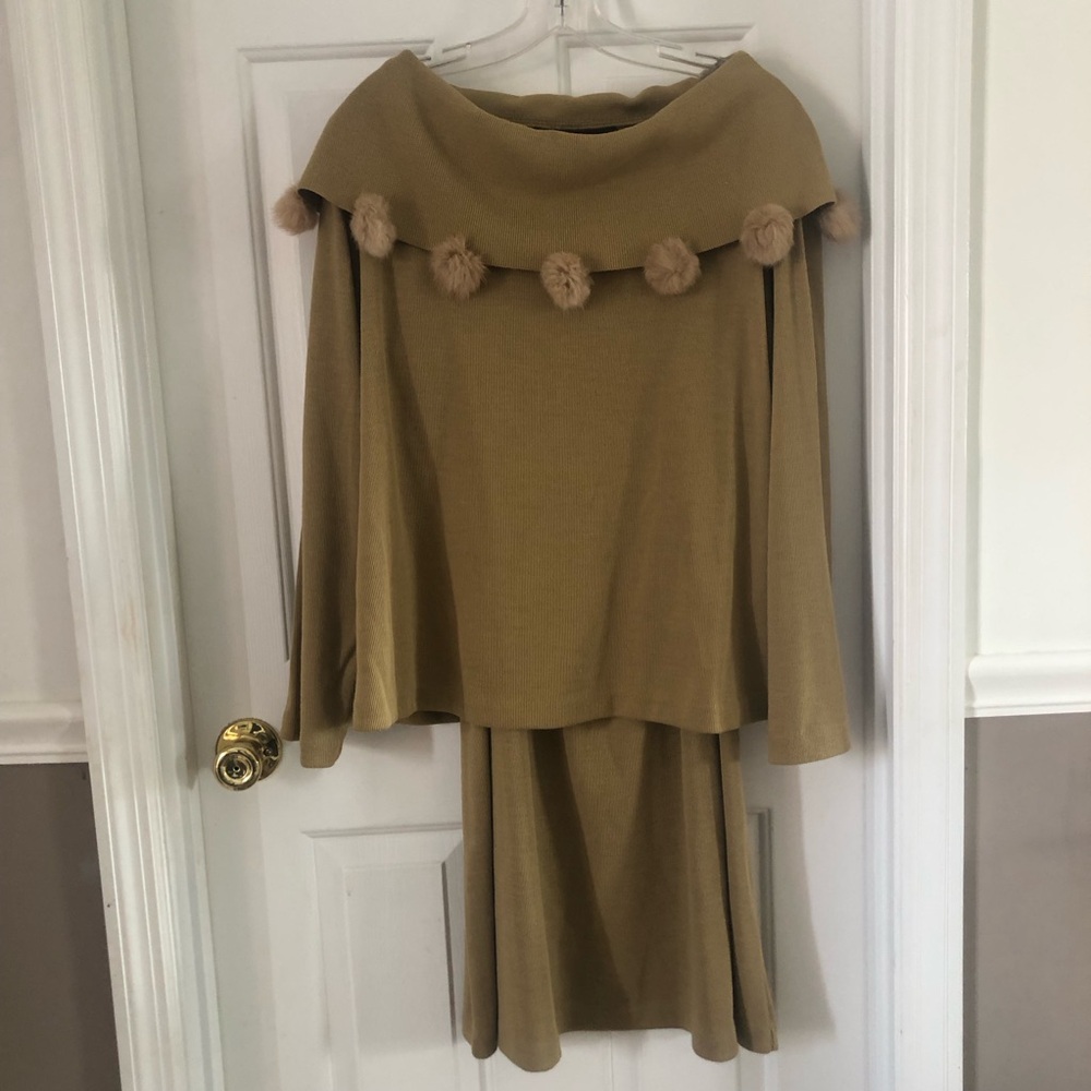 Lennie Nina Leonard Genuine Fur PomPom Cowl Neck Sweater Skirt Set Women’s XL